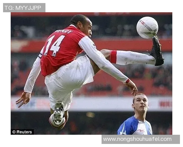 盘点足坛巨星令人叹为观止的经典过人与绝技瞬间解析